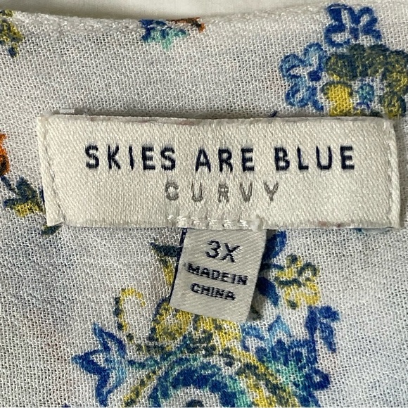 Skies Are Blue White Cream Flutter Sleeve Blouse - Picture 9 of 11